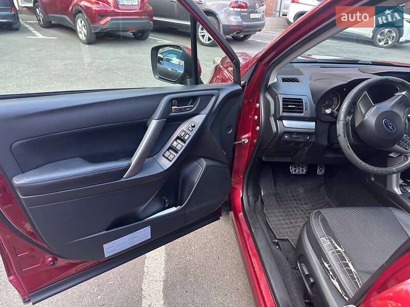 Внедорожник / Кроссовер Subaru Forester 2014 в Днепре