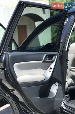 Внедорожник / Кроссовер Subaru Forester 2014 в 