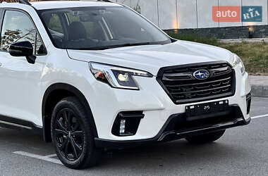 Внедорожник / Кроссовер Subaru Forester 2023 в 