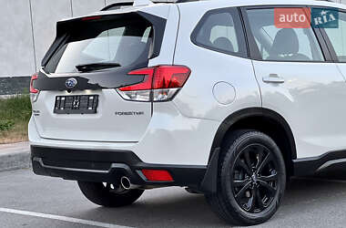 Внедорожник / Кроссовер Subaru Forester 2023 в 