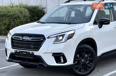 Внедорожник / Кроссовер Subaru Forester 2023 в 
