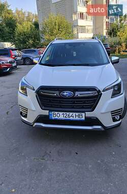 Позашляховик / Кросовер Subaru Forester 2023 в Тернополі