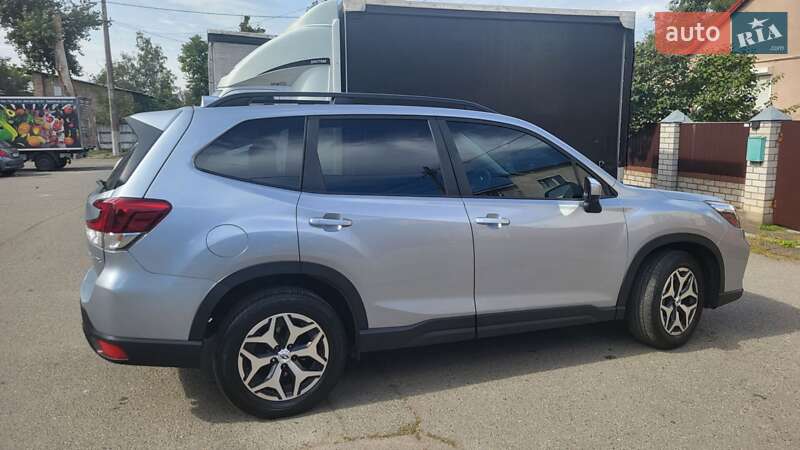 Внедорожник / Кроссовер Subaru Forester 2019 в Киеве