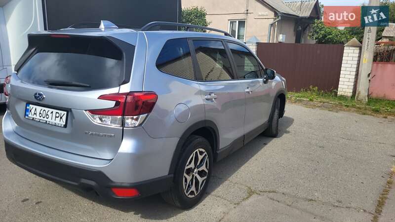 Внедорожник / Кроссовер Subaru Forester 2019 в Киеве