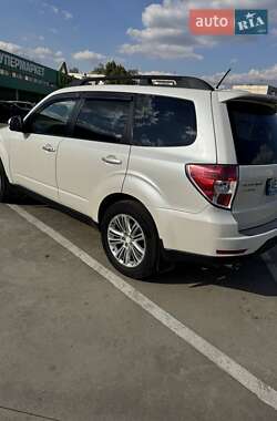 Внедорожник / Кроссовер Subaru Forester 2011 в 