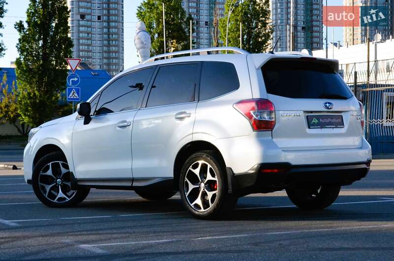 Внедорожник / Кроссовер Subaru Forester 2014 в Киеве