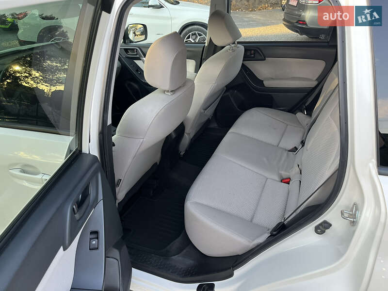 Внедорожник / Кроссовер Subaru Forester 2014 в Новомосковске
