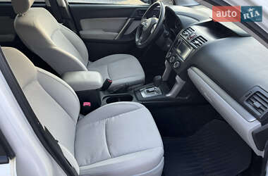 Внедорожник / Кроссовер Subaru Forester 2014 в 