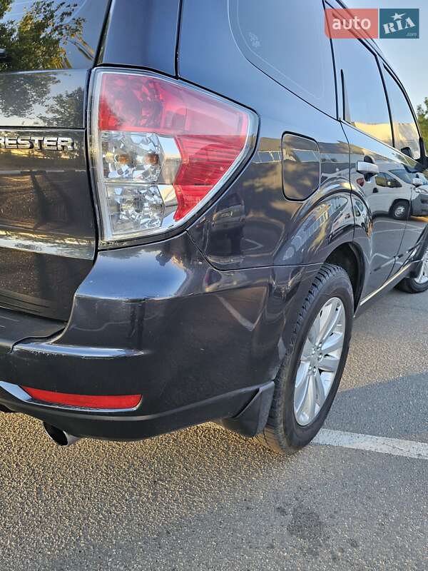 Внедорожник / Кроссовер Subaru Forester 2012 в Николаеве