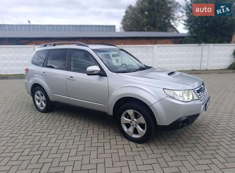 Внедорожник / Кроссовер Subaru Forester 2011 в Мукачево