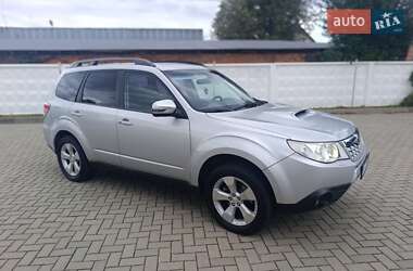 Внедорожник / Кроссовер Subaru Forester 2011 в 