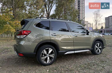Внедорожник / Кроссовер Subaru Forester 2018 в 