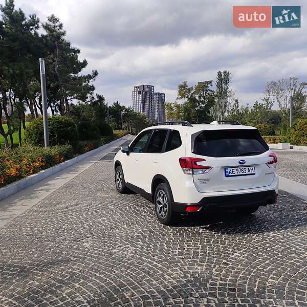 Внедорожник / Кроссовер Subaru Forester 2022 в Днепре