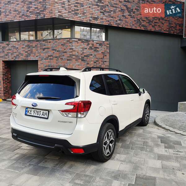 Внедорожник / Кроссовер Subaru Forester 2022 в Днепре