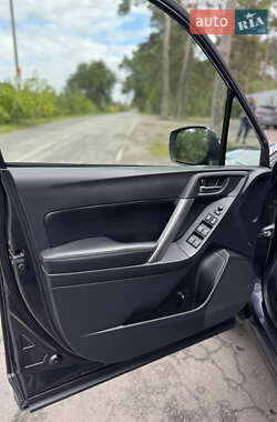 Внедорожник / Кроссовер Subaru Forester 2013 в 