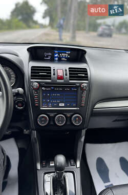 Внедорожник / Кроссовер Subaru Forester 2013 в 