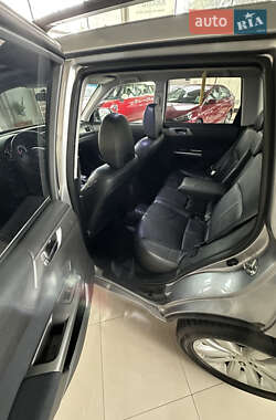 Внедорожник / Кроссовер Subaru Forester 2011 в 