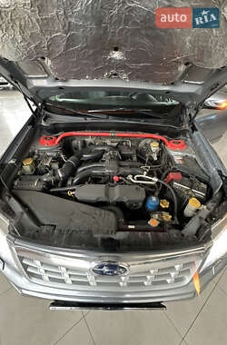 Внедорожник / Кроссовер Subaru Forester 2011 в 