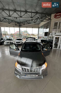 Внедорожник / Кроссовер Subaru Forester 2011 в 