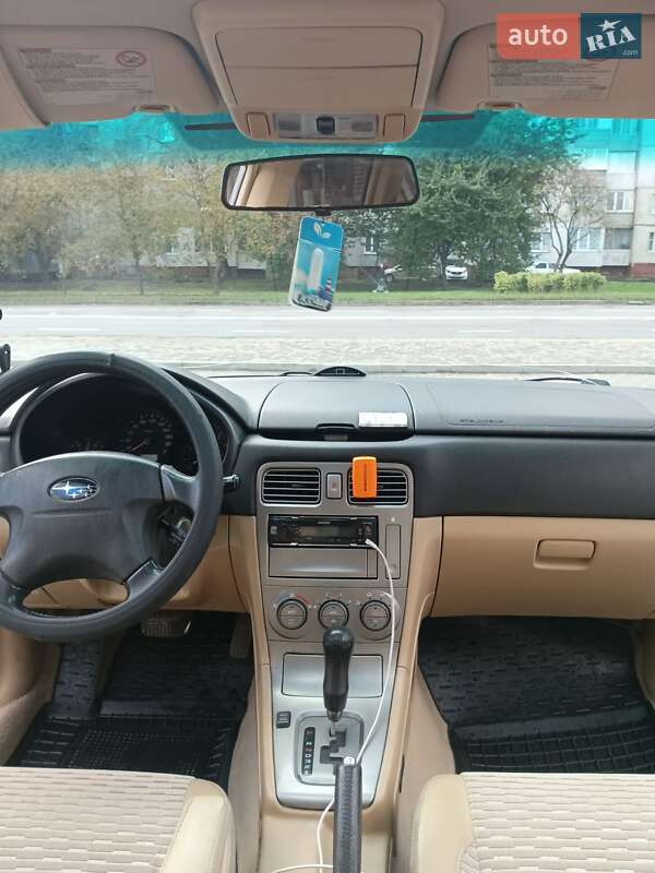 Внедорожник / Кроссовер Subaru Forester 2003 в 