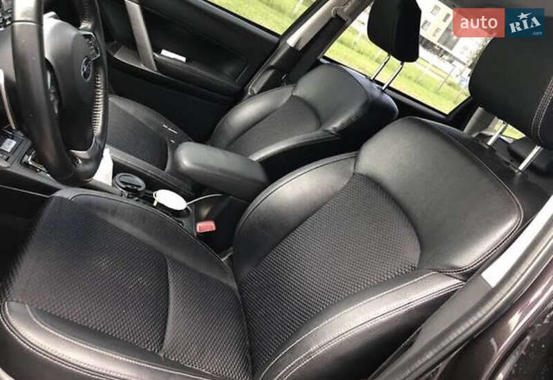 Внедорожник / Кроссовер Subaru Forester 2013 в Киеве