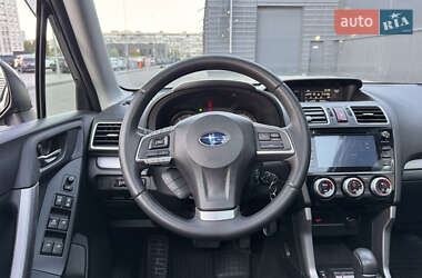 Внедорожник / Кроссовер Subaru Forester 2015 в 