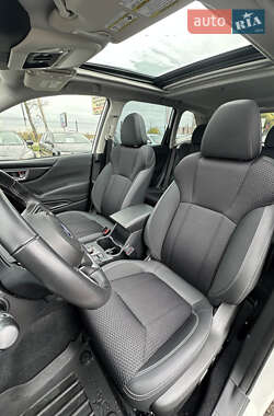 Внедорожник / Кроссовер Subaru Forester 2022 в 