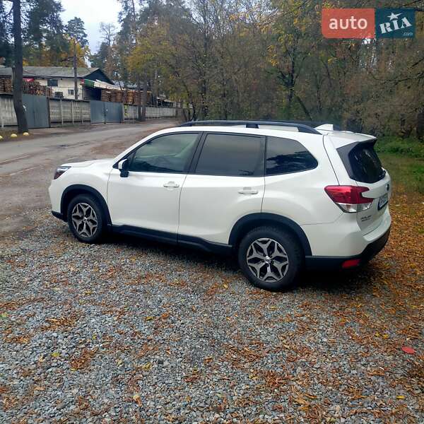 Позашляховик / Кросовер Subaru Forester 2018 в Києві