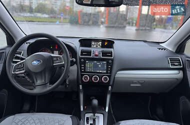 Внедорожник / Кроссовер Subaru Forester 2015 в 