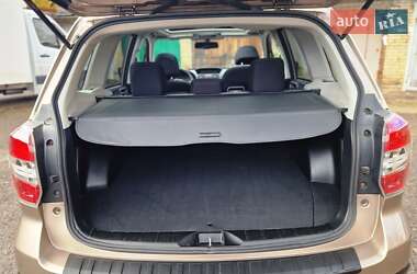 Позашляховик / Кросовер Subaru Forester 2014 в  фото 7 Позашляховик / Кросовер Subaru Forester 2014 в