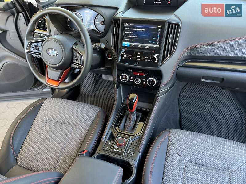 Внедорожник / Кроссовер Subaru Forester 2023 в Киеве