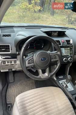 Внедорожник / Кроссовер Subaru Forester 2017 в 