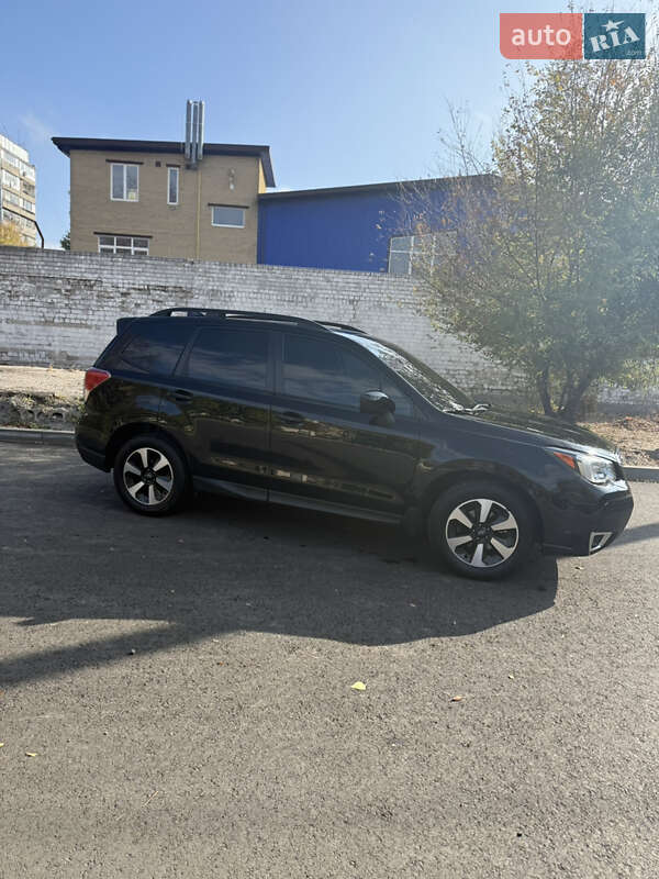 Позашляховик / Кросовер Subaru Forester 2018 в Дніпрі