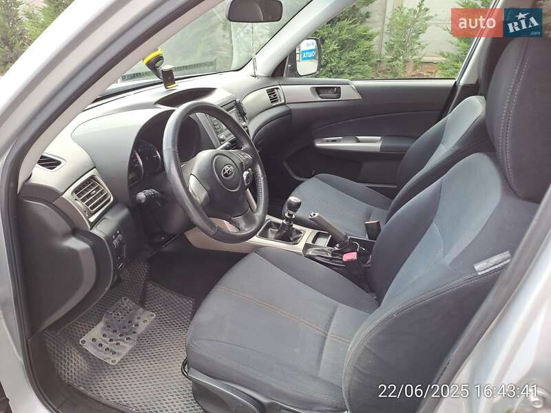 Внедорожник / Кроссовер Subaru Forester 2009 в Могилев-Подольске