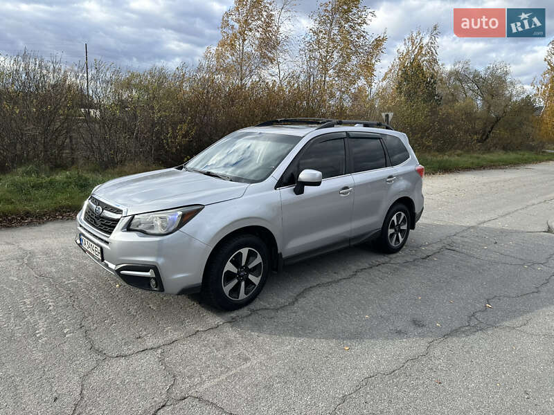 Внедорожник / Кроссовер Subaru Forester 2017 в Полонном