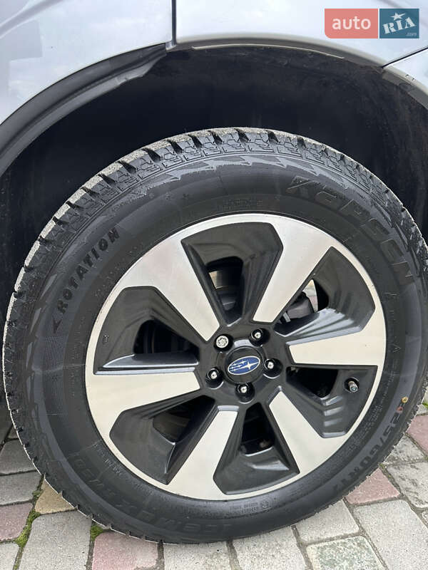 Внедорожник / Кроссовер Subaru Forester 2017 в Полонном