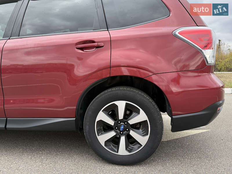 Внедорожник / Кроссовер Subaru Forester 2016 в Киеве