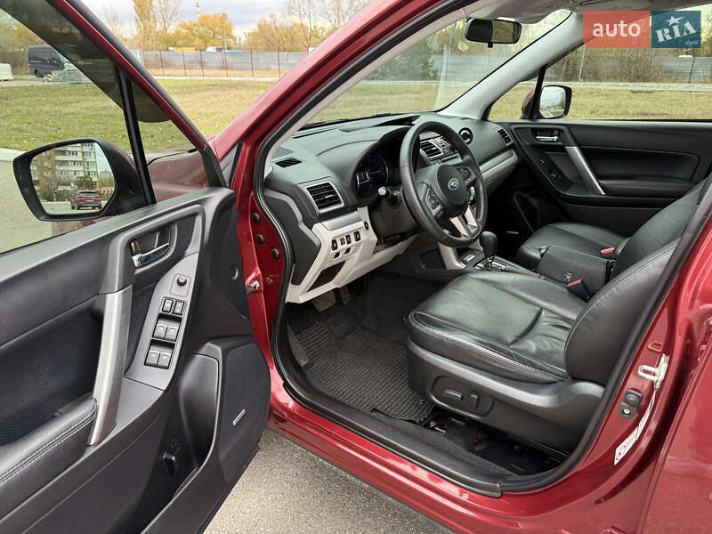 Внедорожник / Кроссовер Subaru Forester 2016 в Киеве