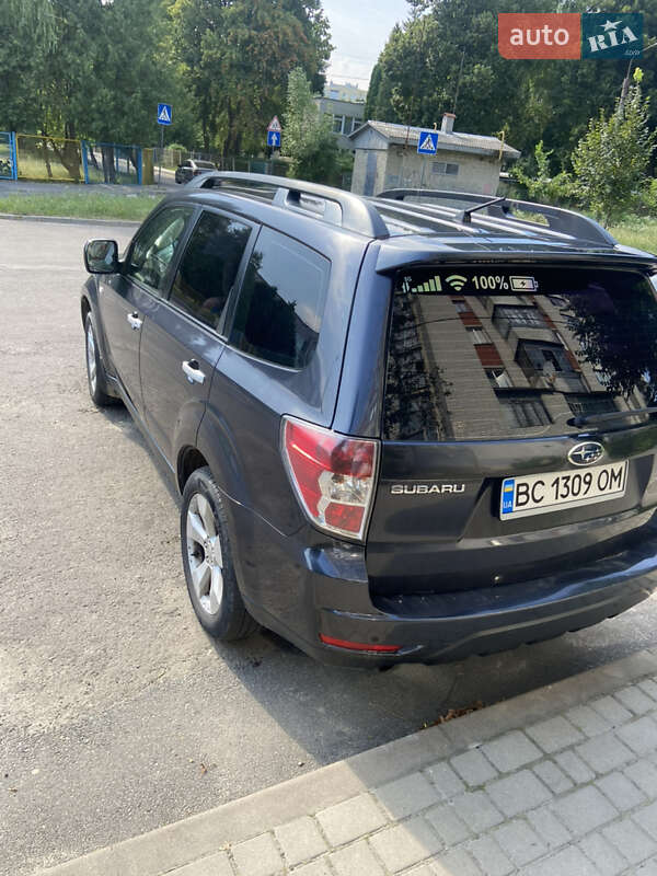 Внедорожник / Кроссовер Subaru Forester 2010 в Львове