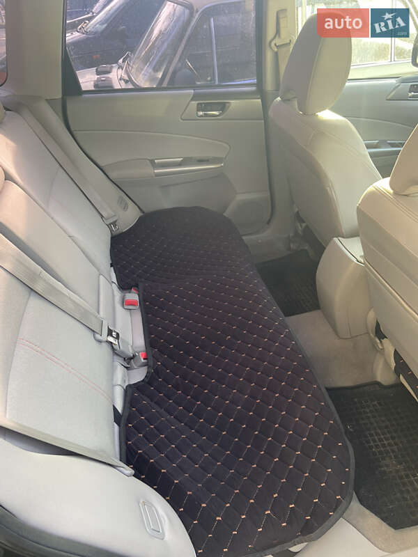 Внедорожник / Кроссовер Subaru Forester 2010 в Львове
