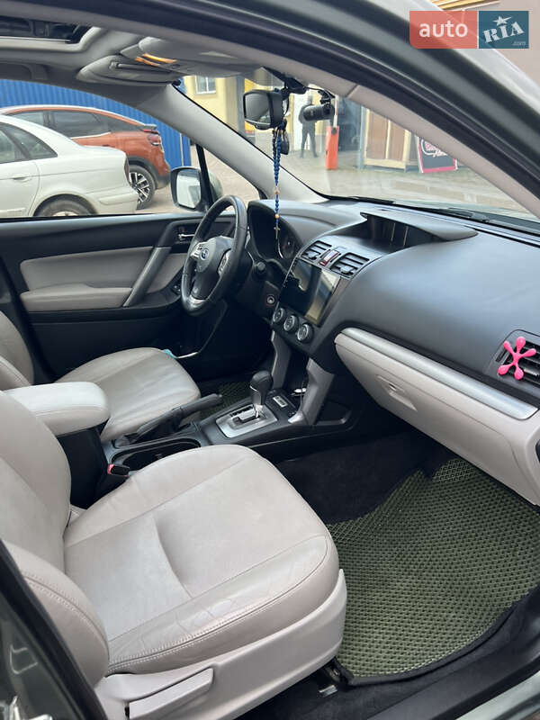 Внедорожник / Кроссовер Subaru Forester 2014 в Ивано-Франковске