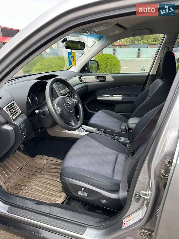 Позашляховик / Кросовер Subaru Forester 2010 в Львові