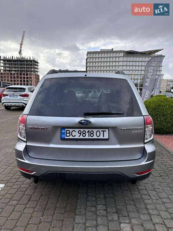 Позашляховик / Кросовер Subaru Forester 2010 в Львові