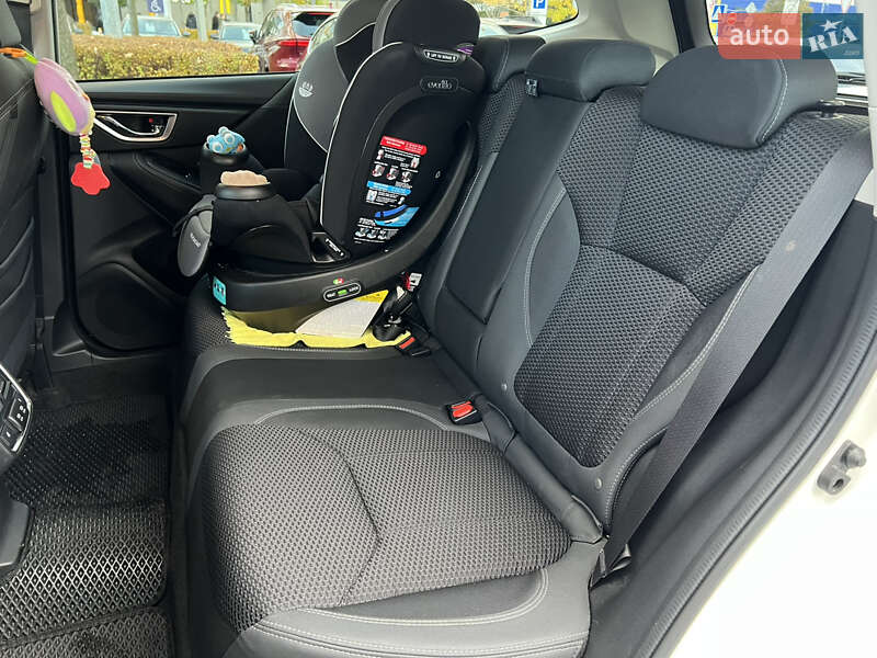 Внедорожник / Кроссовер Subaru Forester 2020 в Киеве