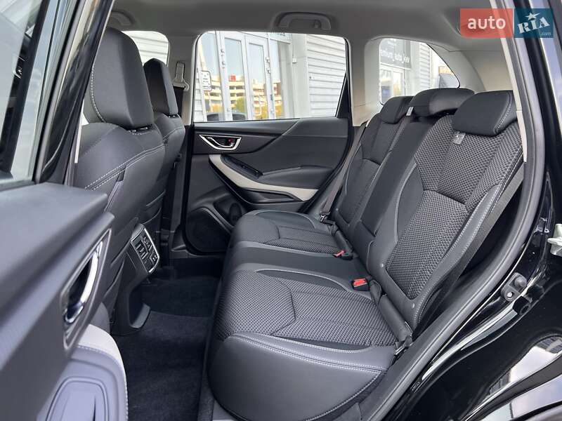 Внедорожник / Кроссовер Subaru Forester 2024 в Киеве