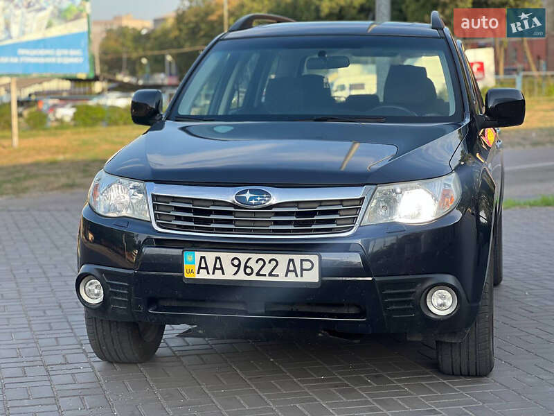 Позашляховик / Кросовер Subaru Forester 2010 в Кам'янському