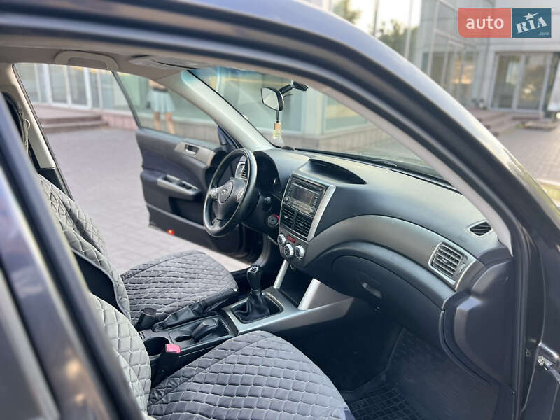 Позашляховик / Кросовер Subaru Forester 2010 в Кам'янському