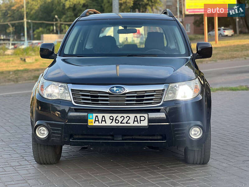 Позашляховик / Кросовер Subaru Forester 2010 в Кам'янському