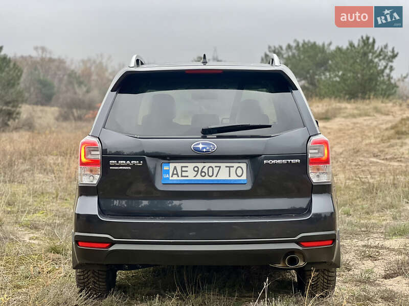 Внедорожник / Кроссовер Subaru Forester 2017 в Днепре