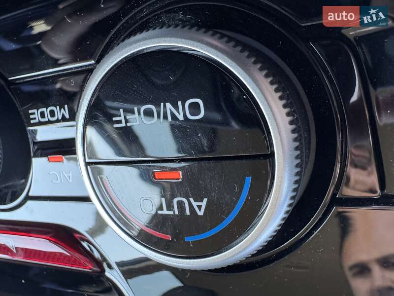 Позашляховик / Кросовер Subaru Forester 2023 в Києві